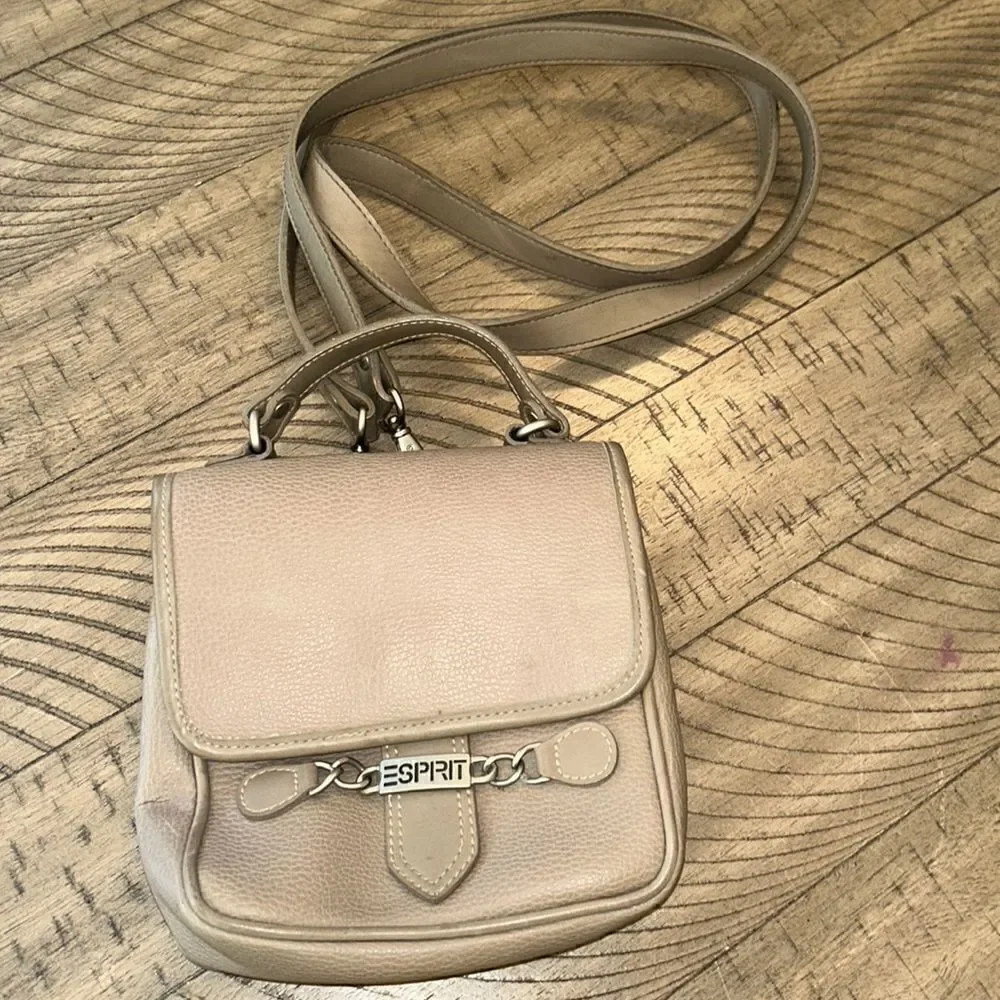 Espirit Vegan Imprinted Leather Look Crossbody and Easy Snap Convenience! ✈️ 🌆